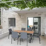 Villa Brela Apartments * Brela
