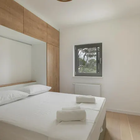 Villa Brela Apartments