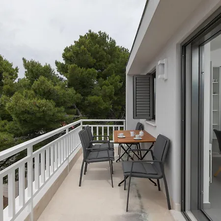 Villa Brela Apartments *