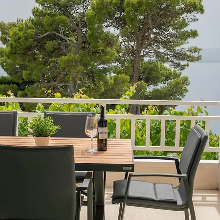 Villa Brela Apartments * Brela